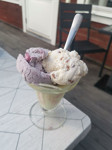 Dellenbaden Phone number