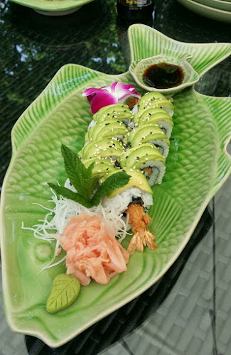 GinnDee Sushi & Wok Phone number