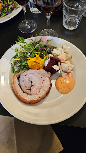 Julie Vinbar - Gastronomi och hotellverksamhet