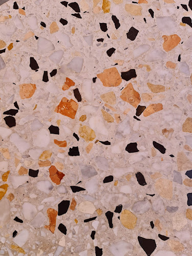 Oh Poké - Gastronomi och hotellverksamhet