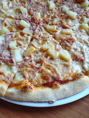 Opinii despre Restaurang & Pizzeria Beirut în Trollhättan - Gastronomi och hotellverksamhet