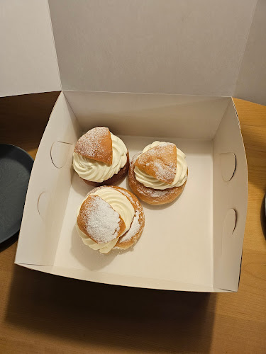 Comentarii opinii despre Leijon Stenugnsbageri & Konditori