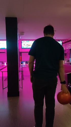 O'Learys Umeå Phone number