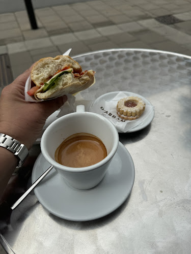 D'abramo - Gastronomi och hotellverksamhet