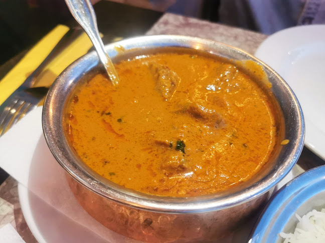 Tre Indier - Gastronomi och hotellverksamhet