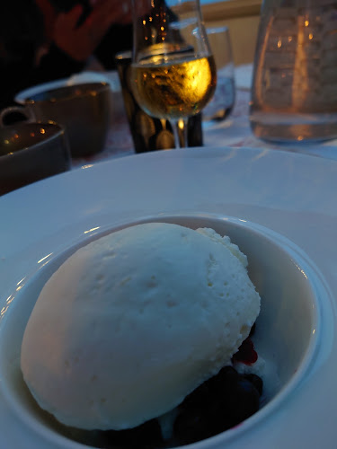 Parkhyddan Phone number