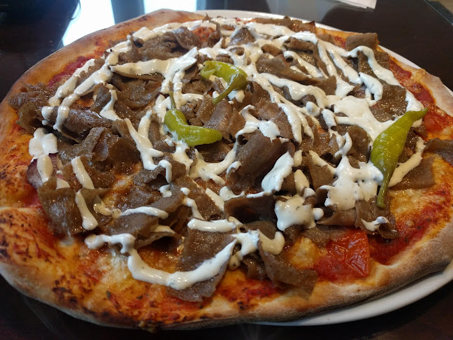 Opinii despre Grill och Pizzeria Dena în Danderyd - Gastronomi och hotellverksamhet