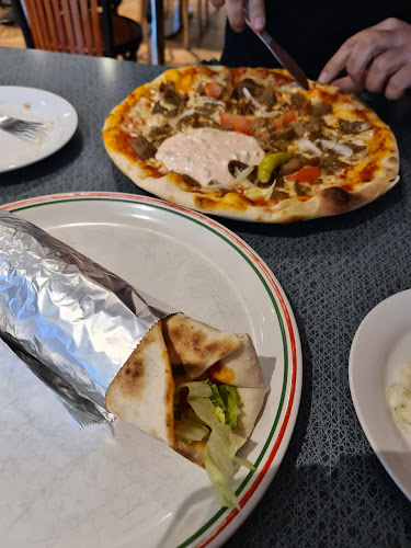 Comments and reviews of Bertas Pizzeria