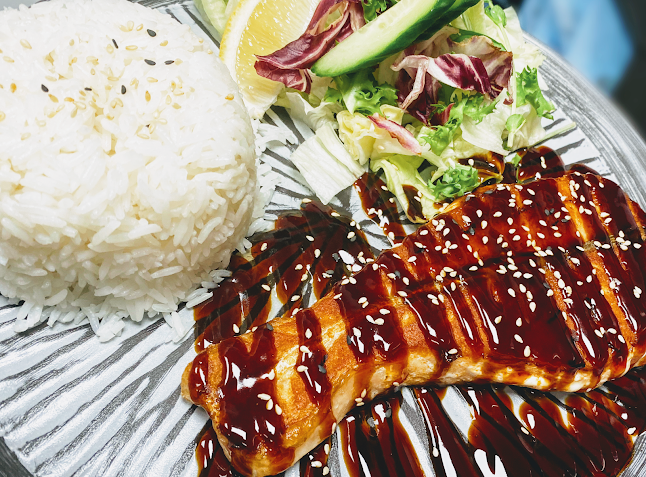 Suki Sushi - Karlshamn Phone number