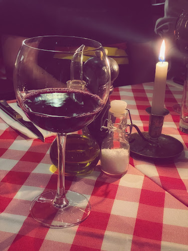 Capridue's Bakficka - Gastronomi och hotellverksamhet