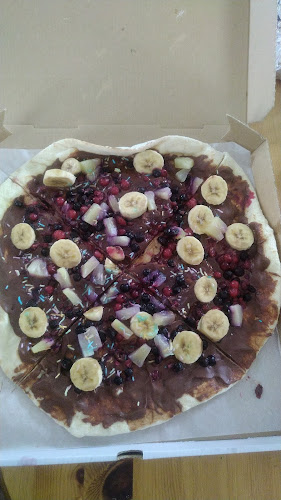 Vä Pizzeria - Gastronomi och hotellverksamhet