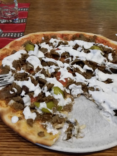 Candys Bistro - Gastronomi och hotellverksamhet