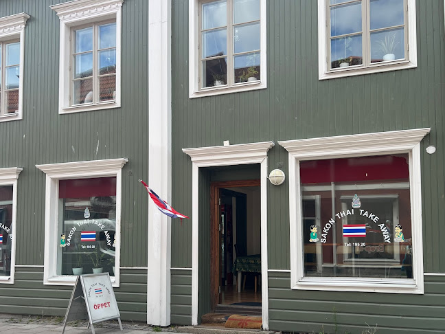 Sakon Thai - Gastronomi och hotellverksamhet