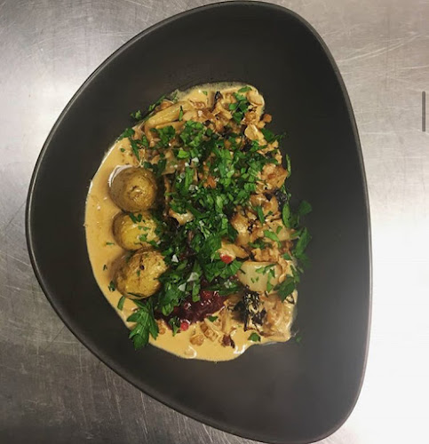 Lunch Restaurant Café Live Open Times