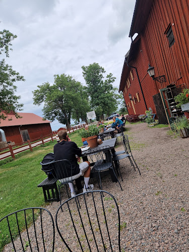 Blomberg, 531 95 Källby