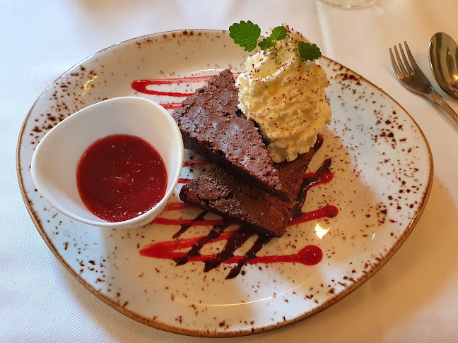 Östarps Gästgivaregård - Gastronomi och hotellverksamhet