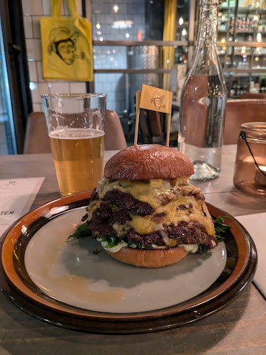 Restaurang Apa - Gastronomi och hotellverksamhet