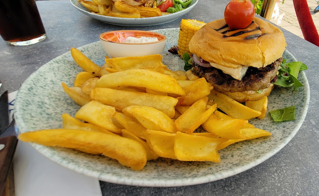 Grekisk Taverna i Strängnäs - Gastronomi och hotellverksamhet