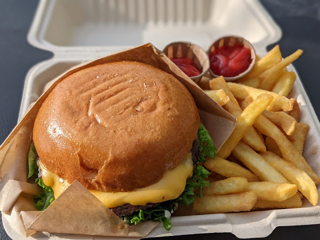 Comentarii opinii despre Kärra Burgers