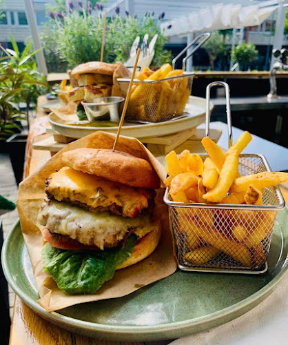 Söderhielmska Gården - Gastronomi och hotellverksamhet