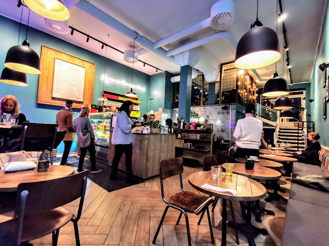 Mahalo - Gastronomi och hotellverksamhet