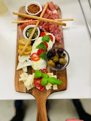 Comentarii opinii despre Prins Carl Restaurang & Kvälls Bar