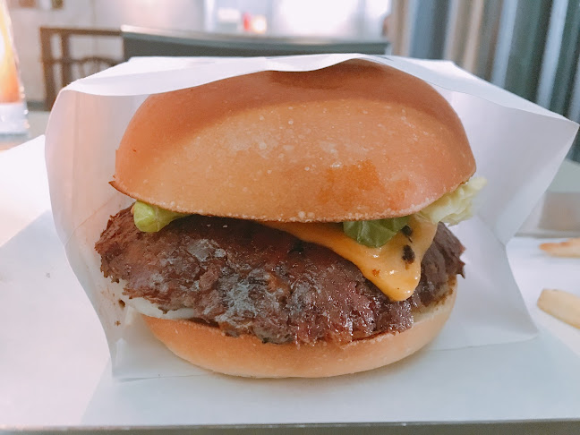 Phil's Burger Götgatan Phone number