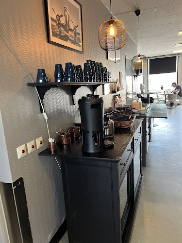 Trevors One Room and a Kitchen - Gastronomi och hotellverksamhet