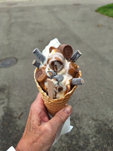 Opinii despre Sannas kiosk & Café (Pålsjö kiosk) în Helsingborg - Gastronomi och hotellverksamhet