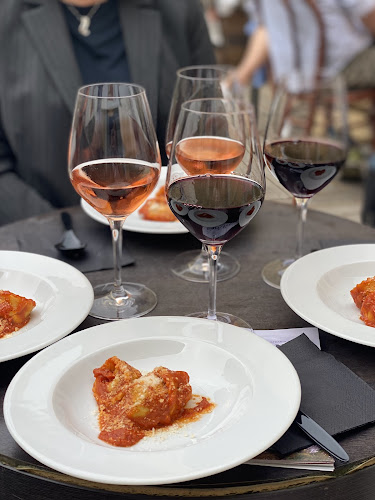 Opinii despre Gallo Papa Vinbar în Karlshamn - Gastronomi och hotellverksamhet