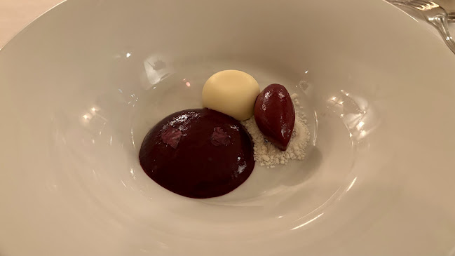 Restaurang & Vinbaren 28+ - Gastronomi och hotellverksamhet