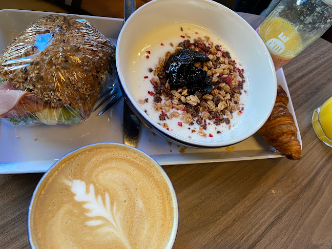 Comentarii opinii despre Waynes Coffee