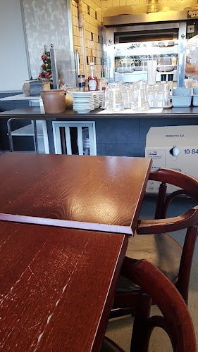 Pizzeria Lilla Rimini - Gastronomi och hotellverksamhet