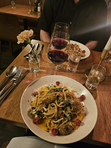 Opinii despre Campoloro în Stockholm - Gastronomi och hotellverksamhet