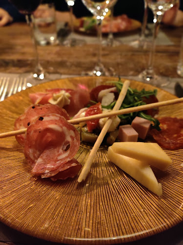 Limone Ristorante Italiano - Gastronomi och hotellverksamhet