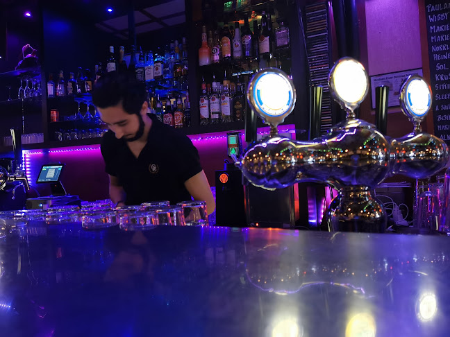 Comments and reviews of Star Bar