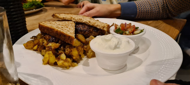 Patogh - Gastronomi och hotellverksamhet