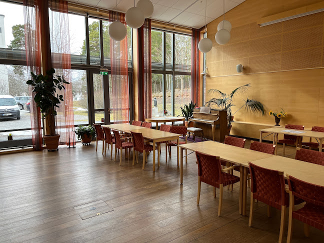 Marys Café - Gastronomi och hotellverksamhet