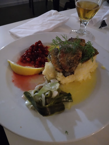 Kajkanten Restaurang B&B - Köpmanholmen