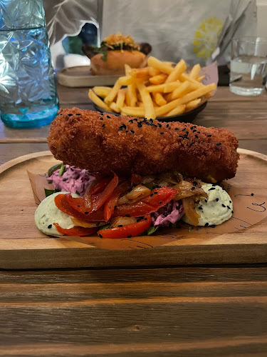 Würst - Gastronomi och hotellverksamhet