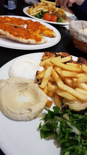 Grillhouse - Gastronomi och hotellverksamhet