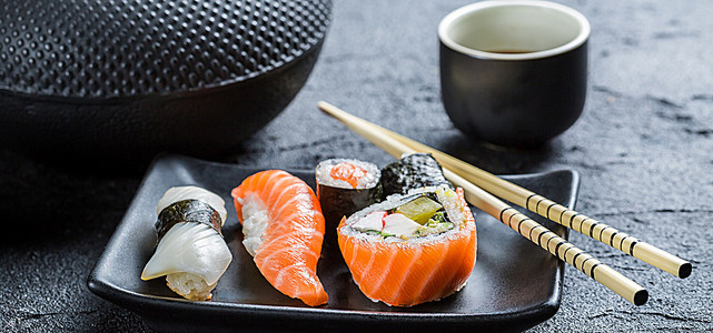Opinii despre Eskilstuna Sushi Bar în Eskilstuna - Gastronomi och hotellverksamhet