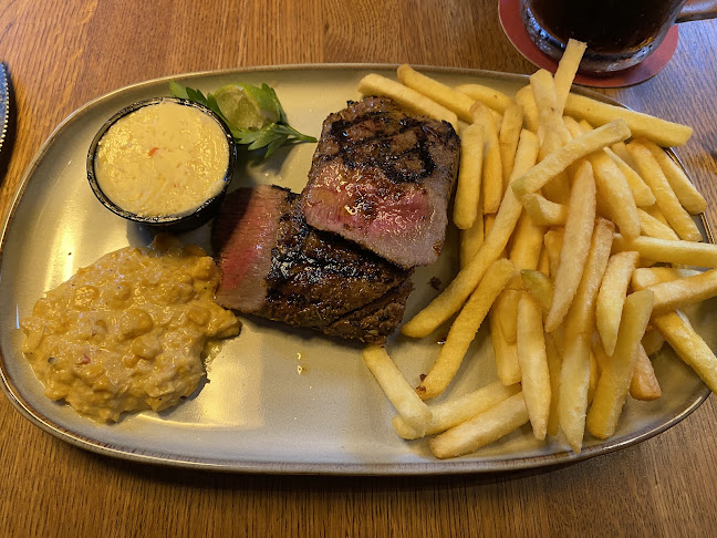 Opinii despre Meat Us - BBQ & Smokehouse Skellefteå în Skellefteå - Gastronomi och hotellverksamhet