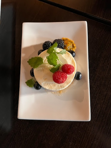 Manis Restaurang & Sportbar - Gastronomi och hotellverksamhet