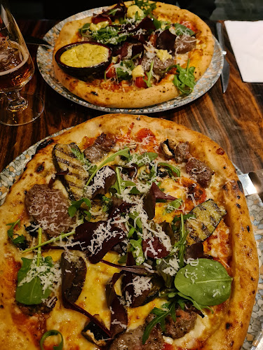 Cazanova Lounge Bar - Gastronomi och hotellverksamhet