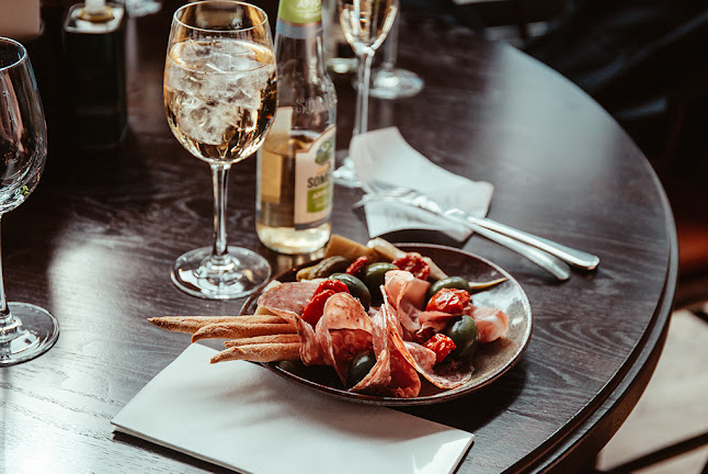 Opinii despre Haga Bottega în Solna - Gastronomi och hotellverksamhet