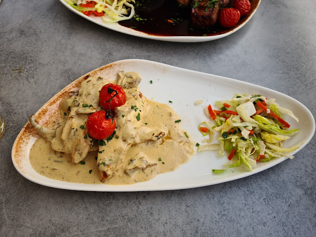 Opinii despre Sam's restaurang în Härnösand - Gastronomi och hotellverksamhet