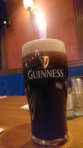 L.A. Bar - Gastronomi och hotellverksamhet