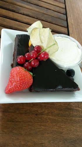 Reviews of Laxbutiken Ljungskile in Ljungskile - Gastronomi och hotellverksamhet