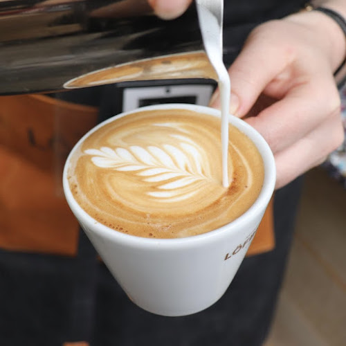 Opinii despre Löfbergs Rosteri & Kaffebar în Karlstad - Gastronomi och hotellverksamhet